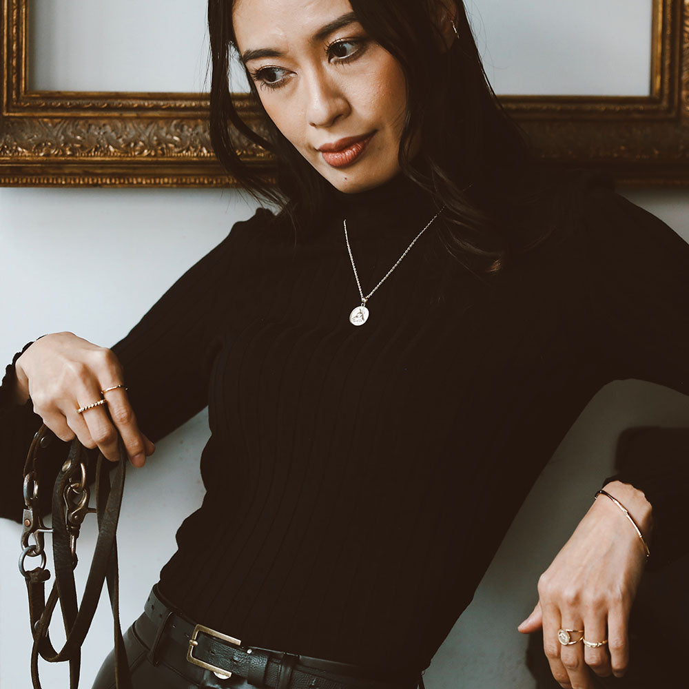 ハワイアン バンブー リング女性着用画像5/ハワイアンリング/ハワイアンジュエリーリング/ハワイアンジュエリーブランドPUAALLY(プアアリ)