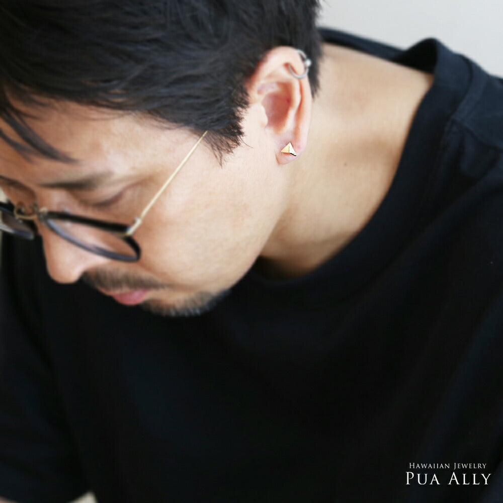 ハワイアン マウナ スタッズ ピアス男性着用画像1/ハワイアンジュエリーブランドPUAALLY(プアアリ)