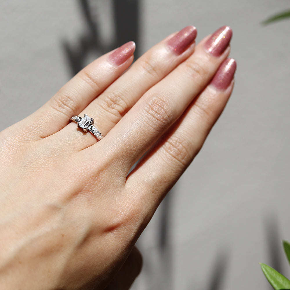 K18 0.5ct エンゲージリング LANAラナ-穏やかな水面-