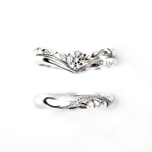 V字ラインが美しい『ハワイアン ブライダルリングセット マーメイドテール』を紹介。