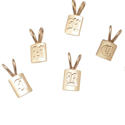 K14 ハワイアン イニシャル スクエア ペンダントトップ表題/ハワイアンジュエリーブランドPUAALLY(プアアリ)