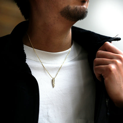 ハワイアンロングボード ペンダントトップ S男性着用画像/ハワイアンジュエリーブランドPUAALLY(プアアリ)