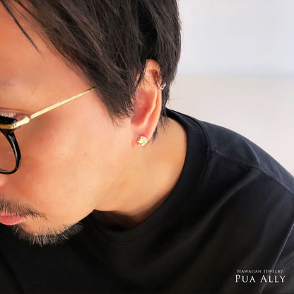 ハワイアン La(太陽)＆Luna(月) ピアス男性着用画像/ハワイアンジュエリーブランドPUAALLY(プアアリ)
