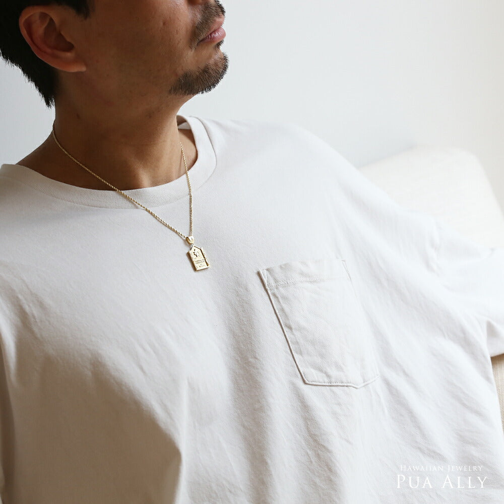 ハワイアン St.アンドリュースチャーチ ペンダントトップ男性着用画像/ハワイアンジュエリーブランドPUAALLY(プアアリ)