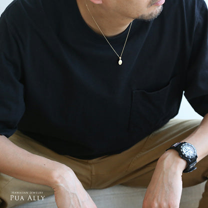 キング・カラカウア メダイペンダントトップ男性着用画像2/ハワイアンジュエリーブランドPUAALLY(プアアリ)