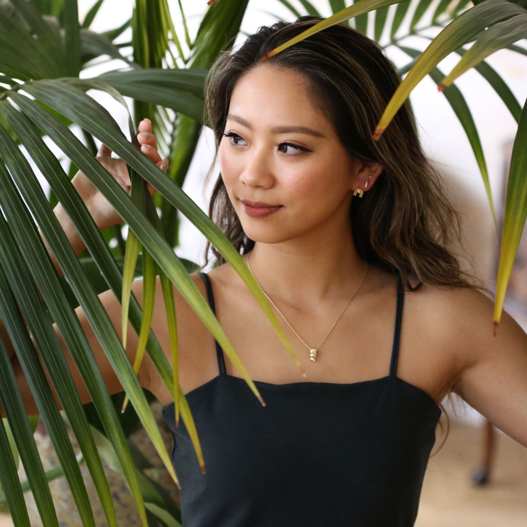 K14 ハワイアン レインボー・ヴェール ピアス女性着用2