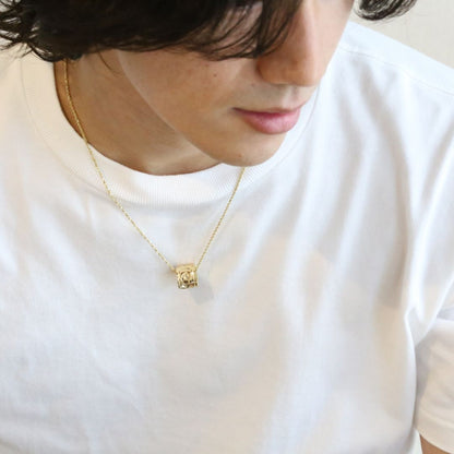 ハワイアン ウィッシュ バレルペンダントトップ エッジ L男性着用