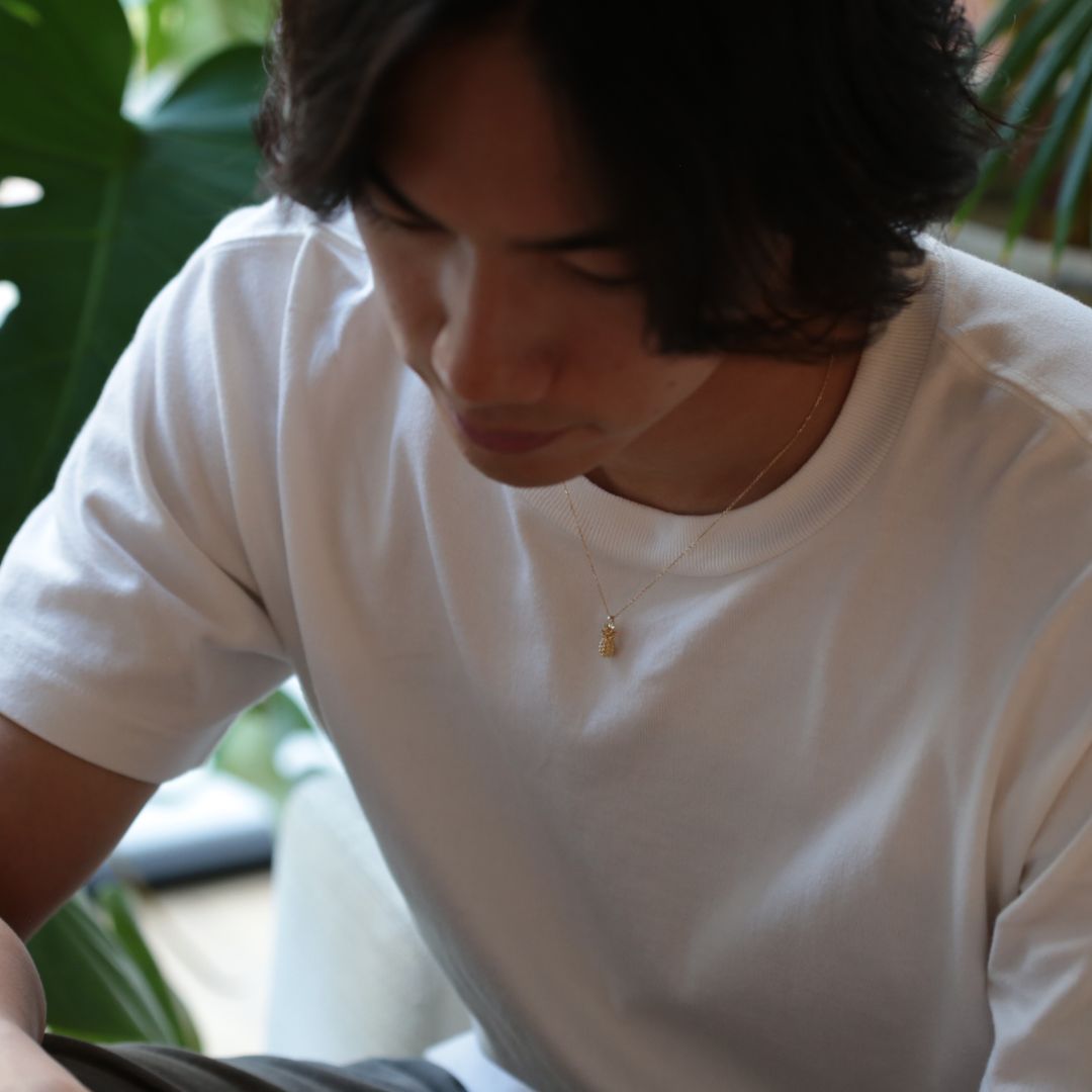  ハワイアン サニーパイナップル ネックレス男性着用