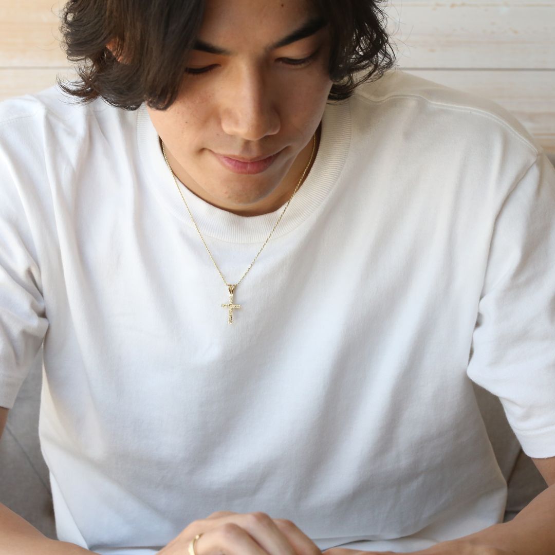  ハワイアン クロス ペンダントトップ Ｓ男性着用