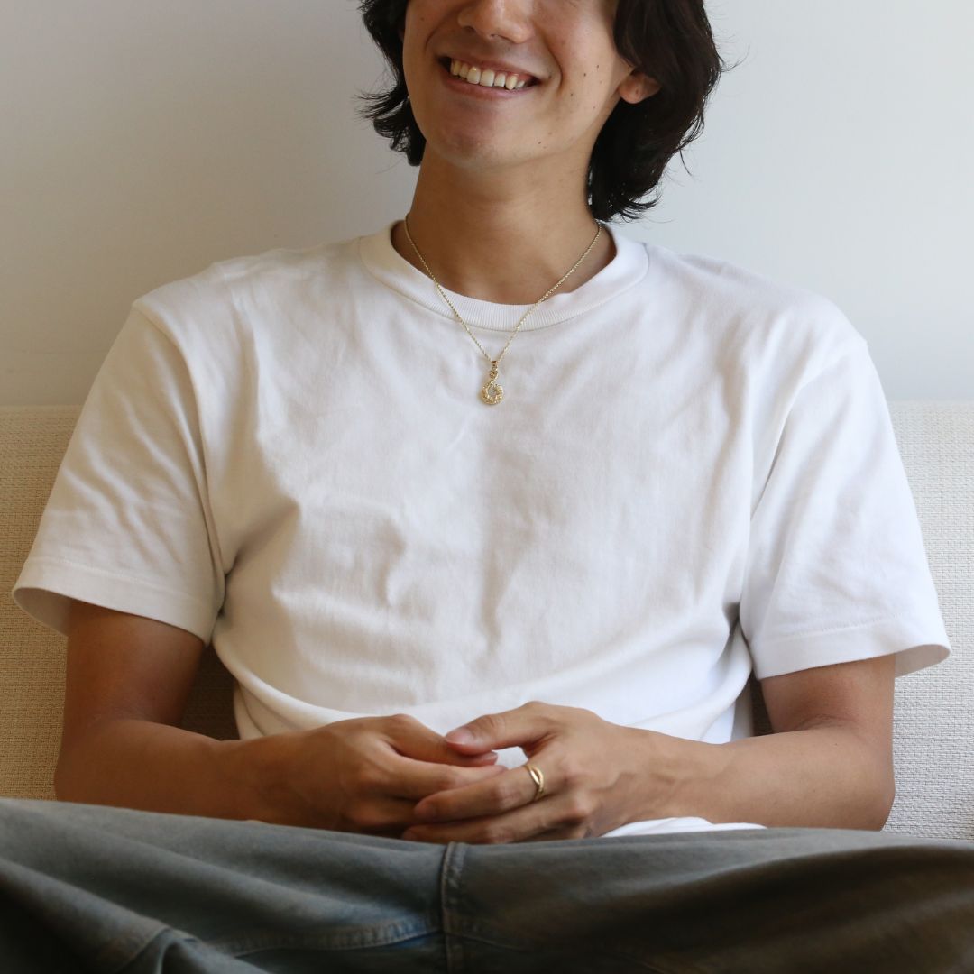  ハワイアン ダイバーフィッシュフック ペンダントトップ S男性着用