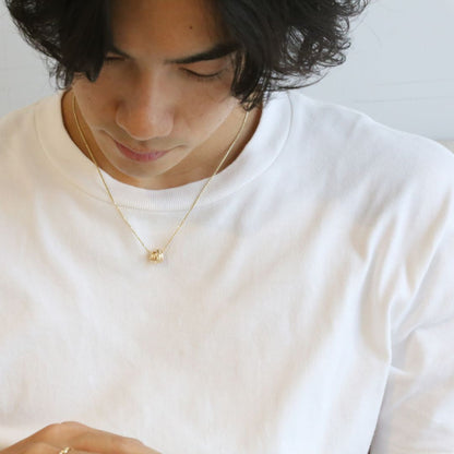 ハワイアン ウィッシュ バレルペンダントトップ アーチ S男性着用