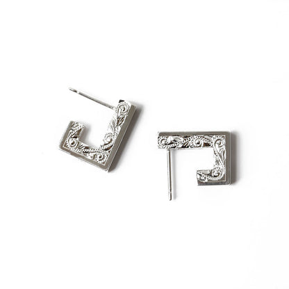 SV ハワイアン レクタングル ピアス表題