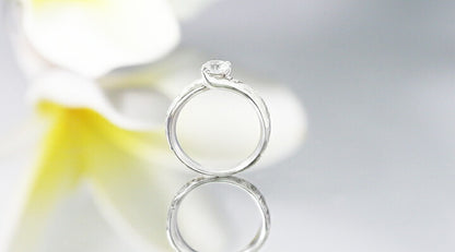 K18 0.5 ct エンゲージリング Makaniマカニ-風-