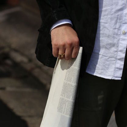 ハワイアン ホースシューリング 馬蹄男性着用画像/ハワイアンリング/ハワイアンジュエリーリング/ハワイアンジュエリーブランドPUAALLY(プアアリ)