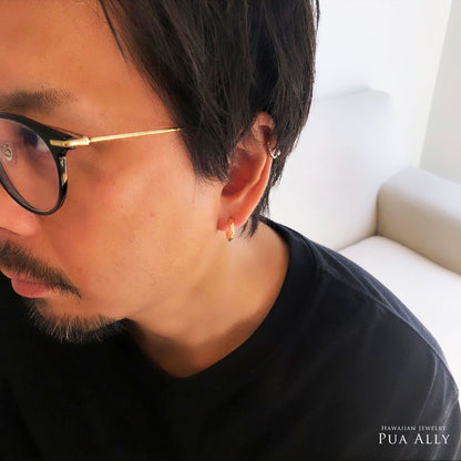 ハワイアン You&I ピアス男性着用画像1/ハワイアンジュエリーブランドPUAALLY(プアアリ)
