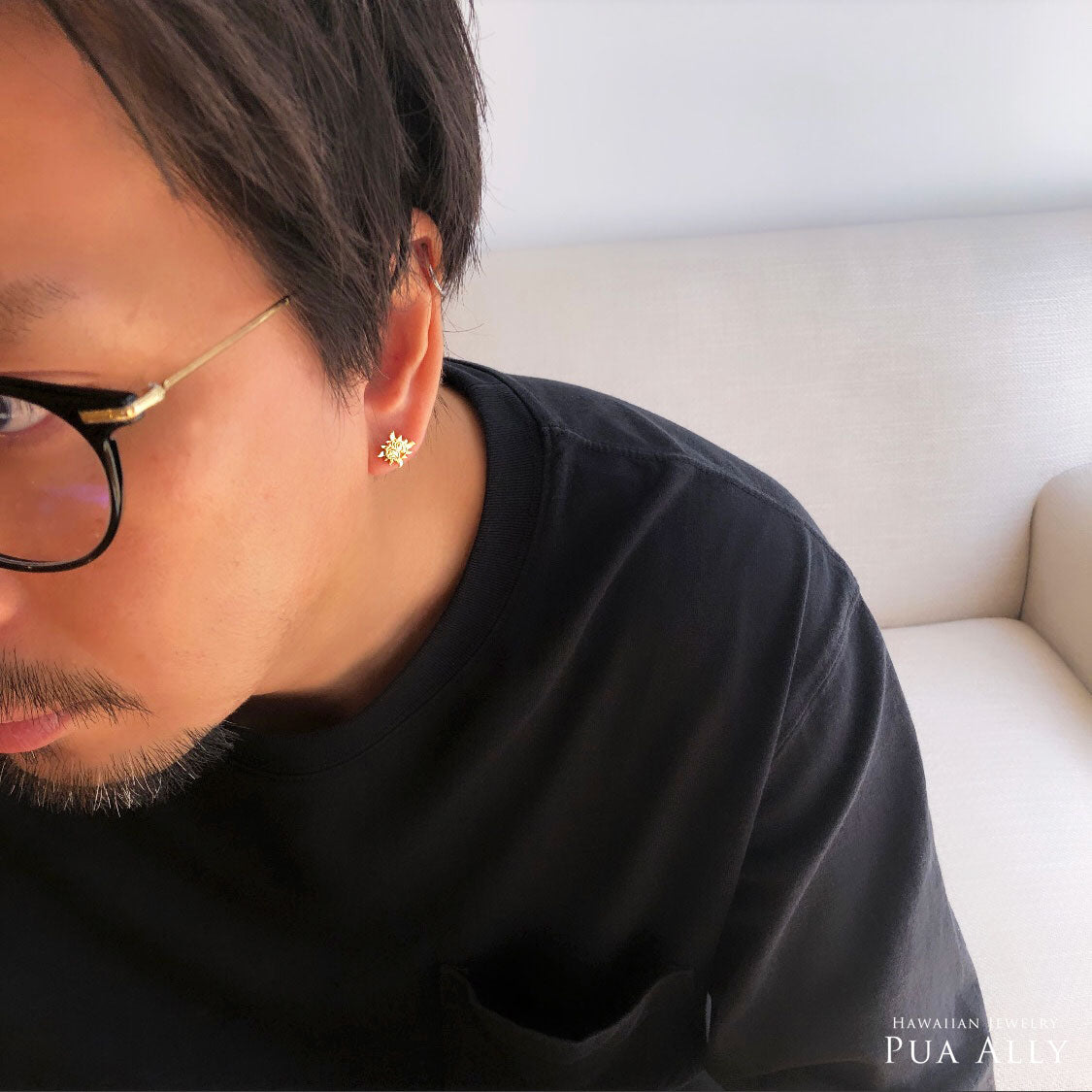 K14 ハワイアン サン（太陽）ピアス男性着用画像/ハワイアンジュエリーブランドPUAALLY(プアアリ)