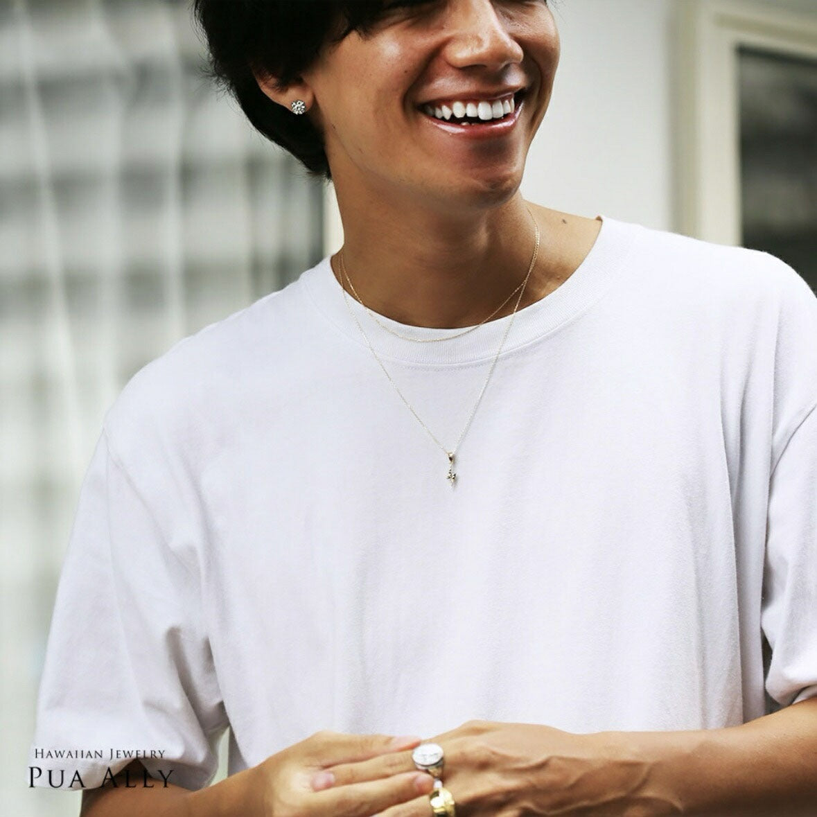 Pt900 ハワイアン サンフラワー ピアス着用画像/ハワイアンジュエリーブランドPUAALLY(プアアリ)